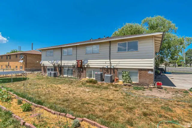 521 W Tiffany Town Dr S, Midvale, UT 84047 - #2