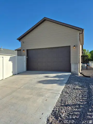 1896 E Juniper Dr, Eagle Mountain, UT 84005 - #3
