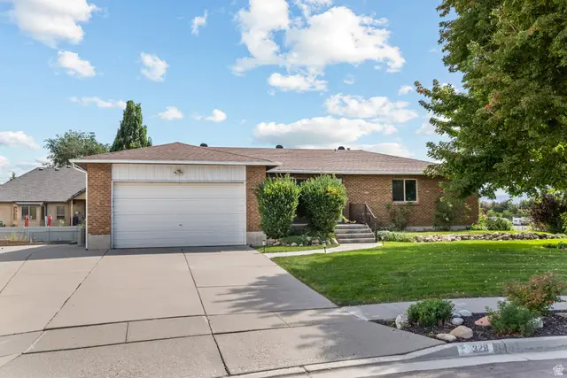328 E Heather Ridge Cir, Sandy, UT 84070 - #2