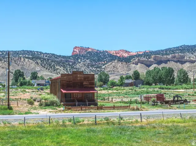 511 N Main St, Tropic, UT 84776 - #1
