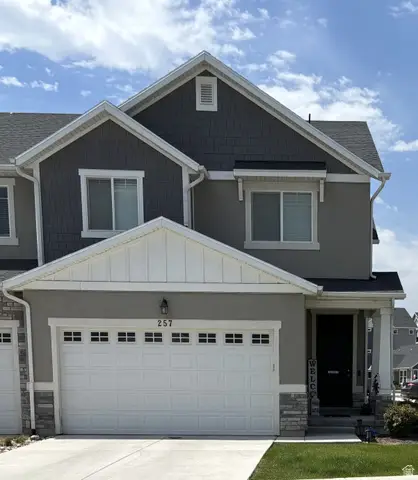 257 N Eaglewood Dr, Saratoga Springs, UT 84045