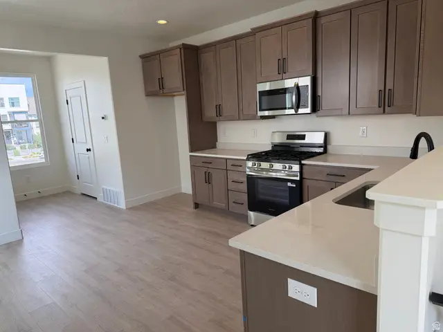 11027 S Freestone Rd W #124, South Jordan, UT 84009 - #3