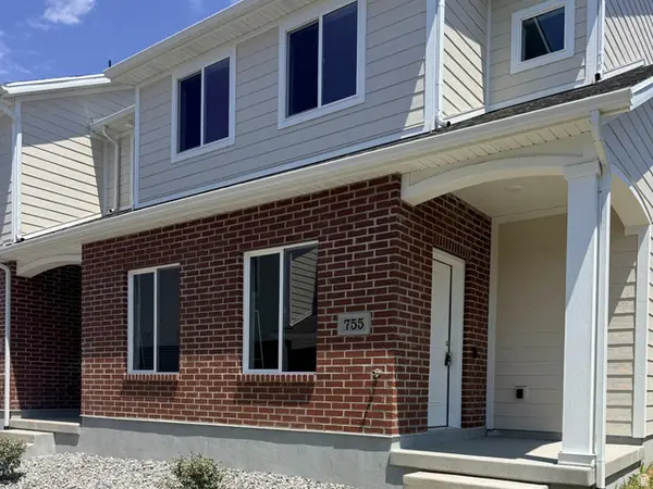 777 N Pheasantbrook Dr #2B, Centerville, UT 84014
