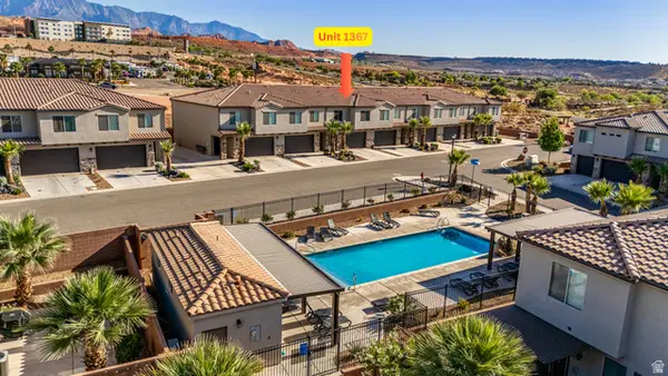 1367 E Vista Roja Pl, Washington, UT 84780
