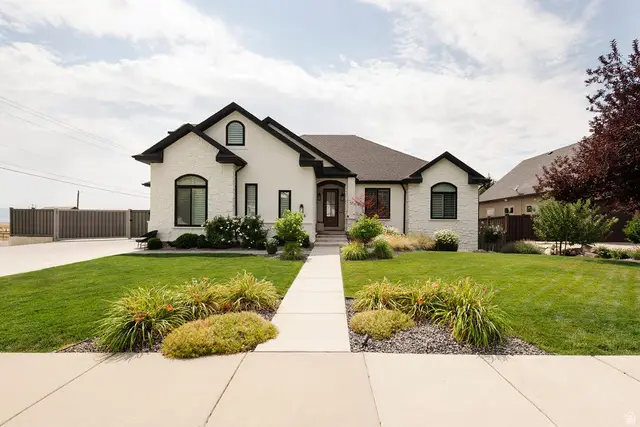 924 S Country Ln, Farmington, UT 84025 - #2