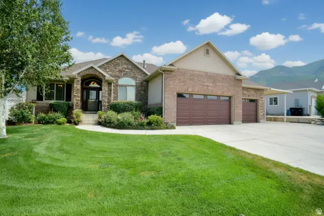 2320 E View Dr, South Weber, UT 84405 - #1