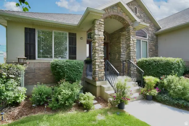 2320 E View Dr, South Weber, UT 84405 - #2