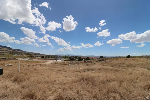 5271 N Pinnacle Dr #9, Enoch, UT 84721 - #2
