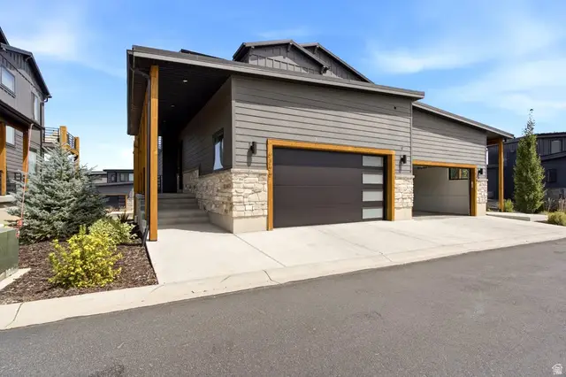 6366 E Edgewater Ln, Huntsville, UT 84317 - #2