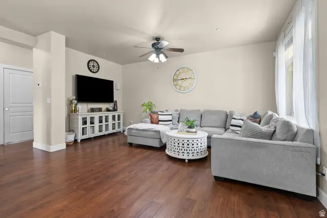 11421 S Oakmond Rd, South Jordan, UT 84009 - #3