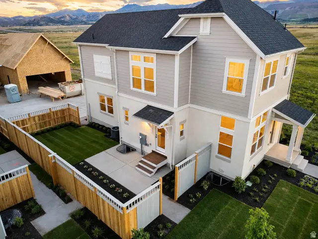 11428 S Glass Hill Dr, South Jordan, UT 84009 - #3