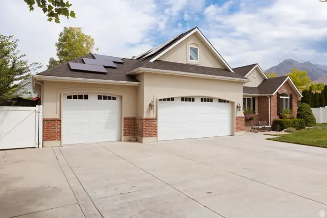 4564 W Windsor Cir, Cedar Hills, UT 84062 - #3