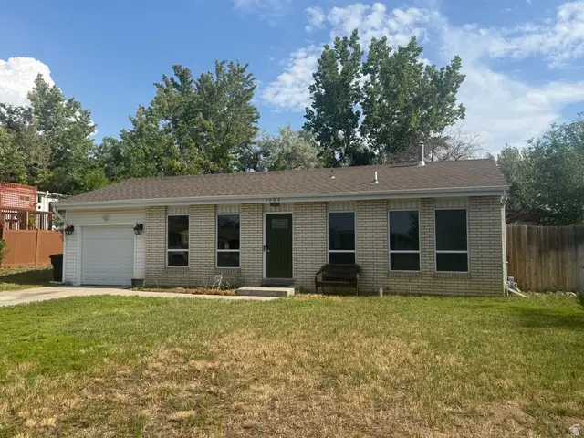 1066 E Violet Cir S, Sandy, UT 84094 - #3