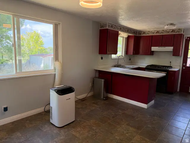 571 E 4500 S, Vernal, UT 84078 - #2