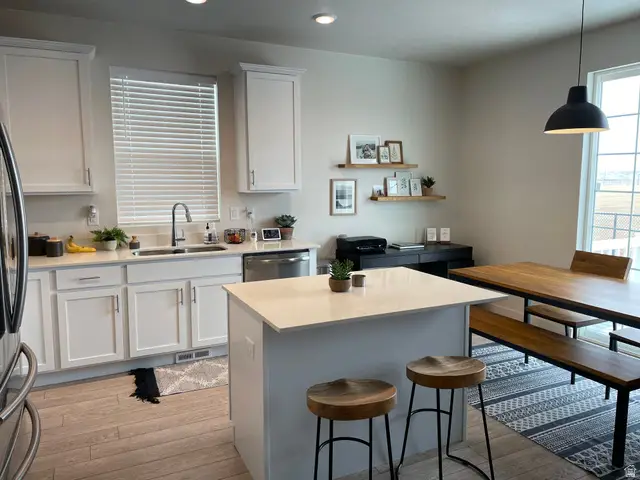 1372 W 400 S, Syracuse, UT 84075 - #2
