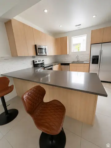 7750 S Rooftop Dr W, Midvale, UT 84047 - #2