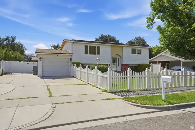 4218 S Ottawa Dr, West Valley City, UT 84119 - #2