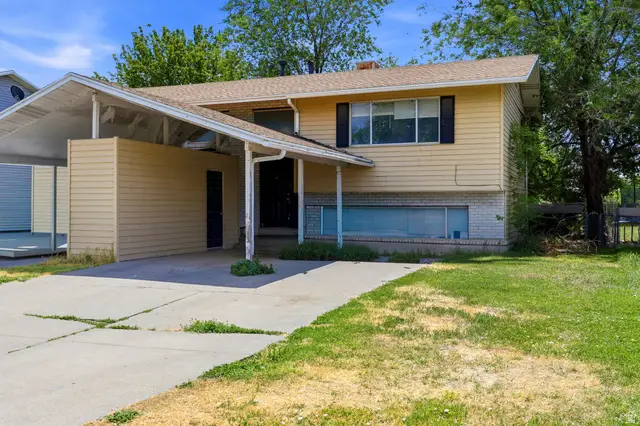 1903 W Hyannis Ave, West Valley City, UT 84119 - #2
