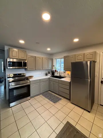 27 E Main St #1-4, Sandy, UT 84070 - #2