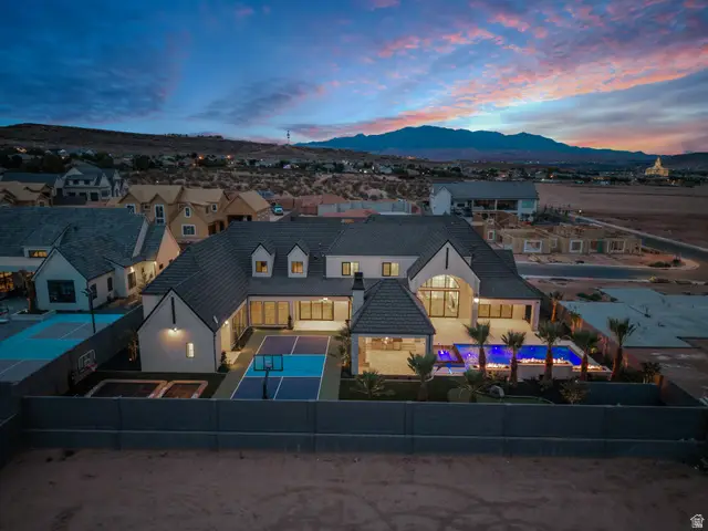 2660 E Cultivator Ln, Saint George, UT 84790 - #2