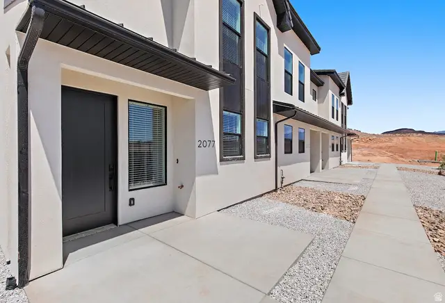 1095 W Albertine Ln, Saint George, UT 84770 - #2