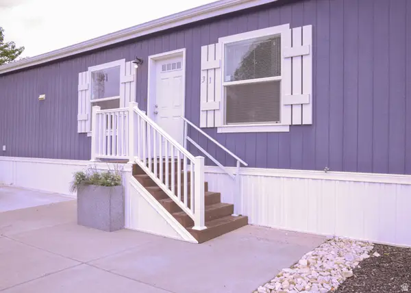 1500 N Angel St W #31, Layton, UT 84041