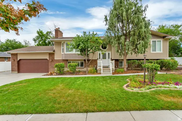 1737 E Sunrise Meadow Dr, Sandy, UT 84093