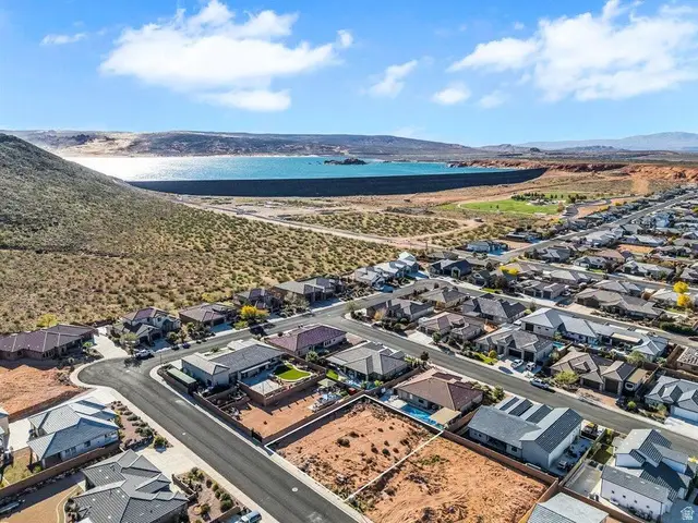 2864 S 3250 W, Hurricane, UT 84737 - #1