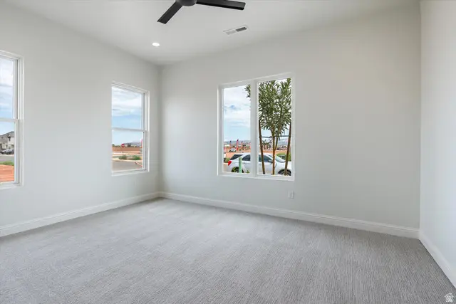 426 E Forrest Paddock Dr, Washington, UT 84780 - #3