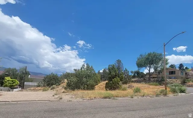 409 S Casa Loma Ln, Cedar City, UT 84720 - #2