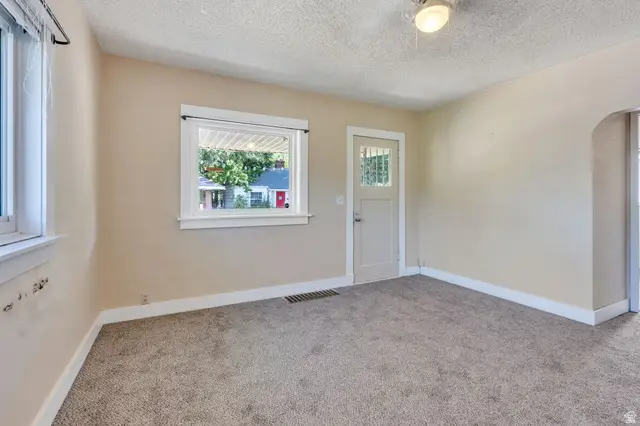 823 Kershaw St, Ogden, UT 84403 - #2