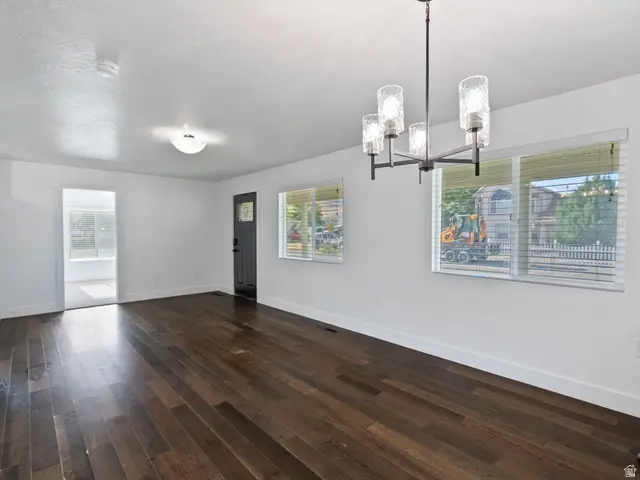 1811 Shepard Ln, Lake Point, UT 84074 - #2