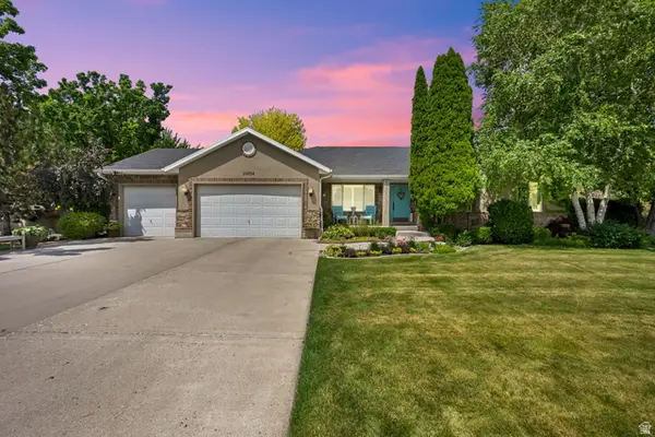 10034 S Jordan Cir, South Jordan, UT 84095