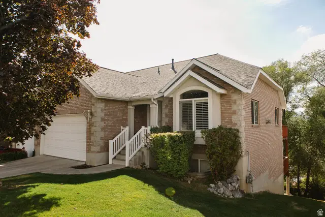 104 S Ridgeview Dr, Orem, UT 84058 - #1