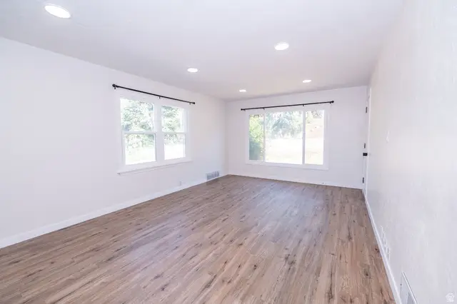730 E Oak Dr, South Ogden, UT 84403 - #3