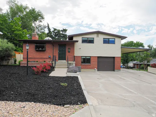 4601 S Creekview Cir, Murray, UT 84107 - #3