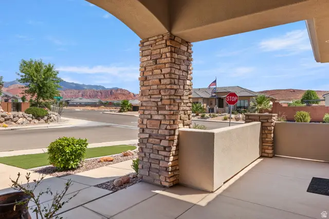 717 W Osprey Dr, Washington, UT 84780 - #2
