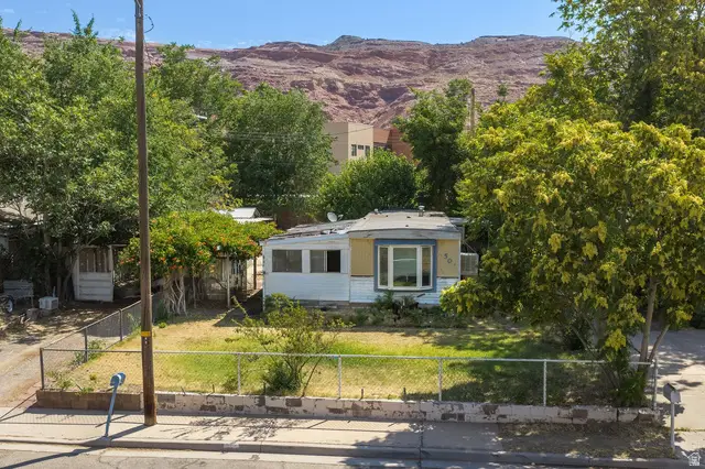 502 N Cliffview Dr, Moab, UT 84532 - #3