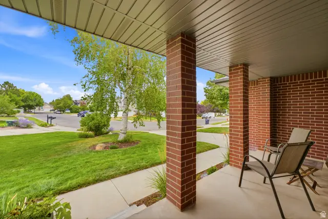 2073 E Village Point Way, Sandy, UT 84093 - #3