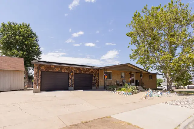4251 S 2350 W, Roy, UT 84067 - #1