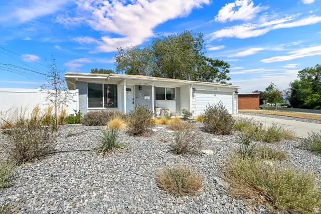 5940 S Starlite Dr, Murray, UT 84107 - #2
