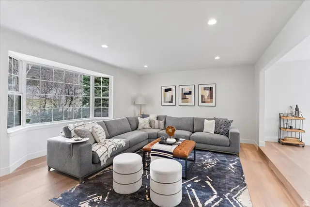 717 Woodridge Dr, Layton, UT 84040 - #2