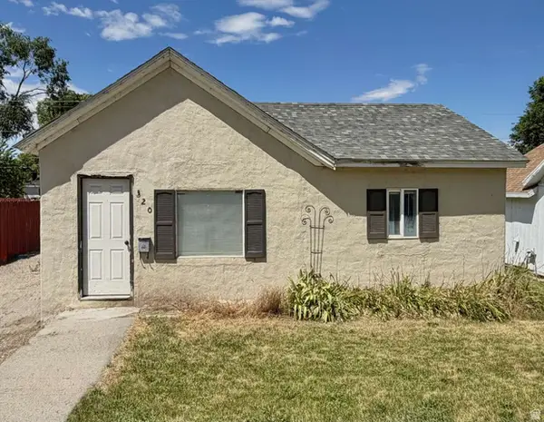 320 Lincoln St, American Falls, ID 83211
