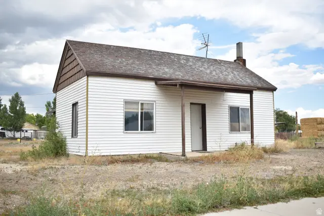 185 S 100 E, Castle Dale, UT 84513 - #1