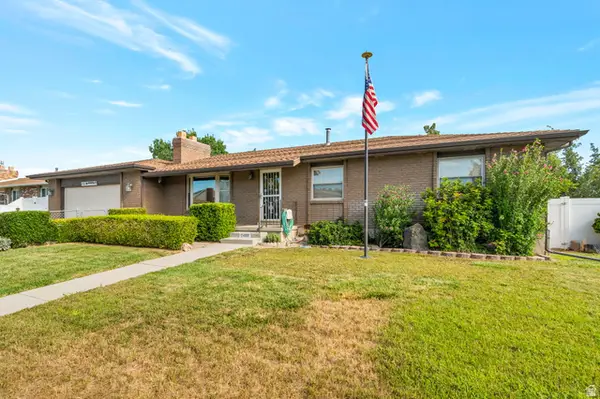 2498 W Swasey Dr, South Jordan, UT 84095