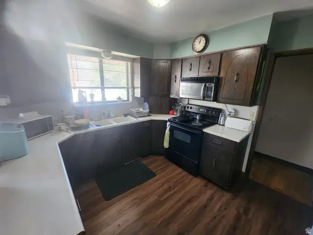 8908 S 60 E, Sandy, UT 84070 - #2