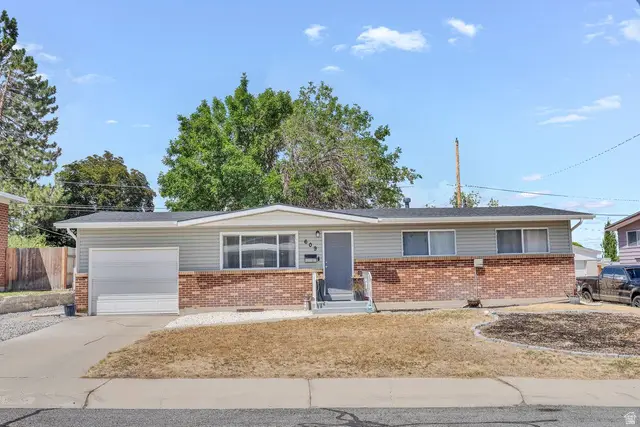 609 N Nelson Ave E, Tooele, UT 84074 - #2