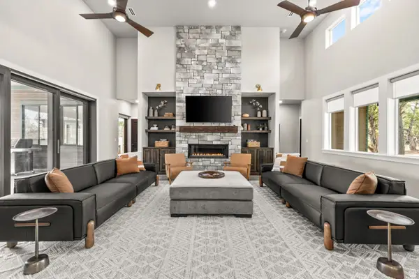 10705 W Zion Dr, Orderville, UT 84758