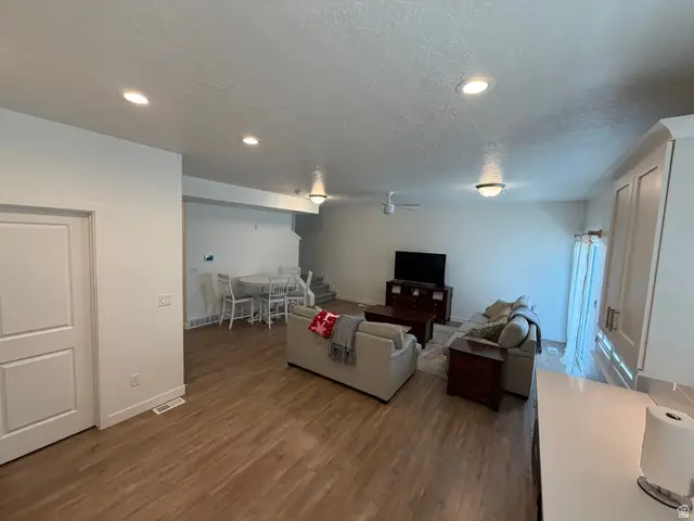4215 W Silver Canyon Court St, Riverton, UT 84096 - #3