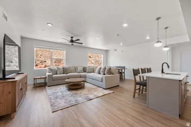 226 N Cliff Side Dr #L200, Hurricane, UT 84737 - #3